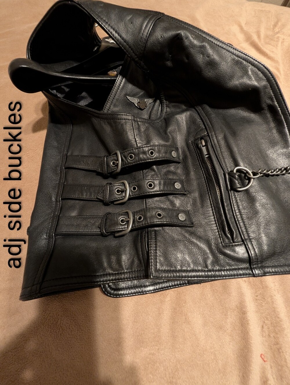 Authentic Vintage Harley Davidson® Black Leather Vest with Emb. HD Logo Back - Picture 7 of 15